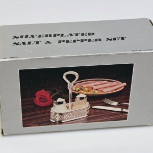 Silverpläterat salt- och pepparkar med glasinsatser – tidlös elegans
