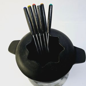 Fondue-set i gjutjärn med tillbehör – robust och klassiskt