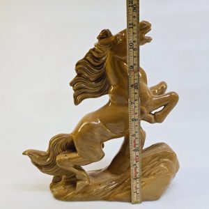 Imponerande Hästfigur i Keramik – Ståtlig och Elegant