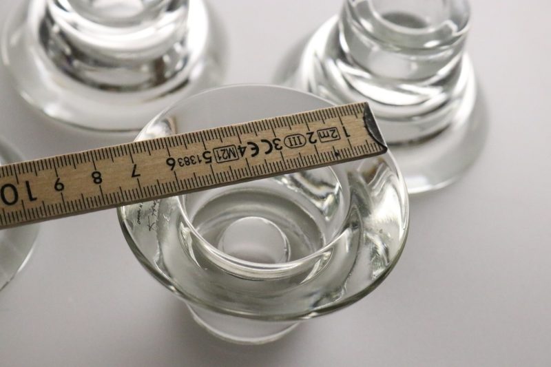 Set med eleganta glasljusstakar – designade av K. Hagberg och M. Hagberg