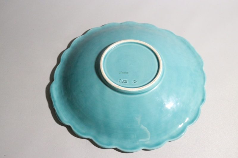 Elegant Grön Keramiktallrik – Vintage Känsla