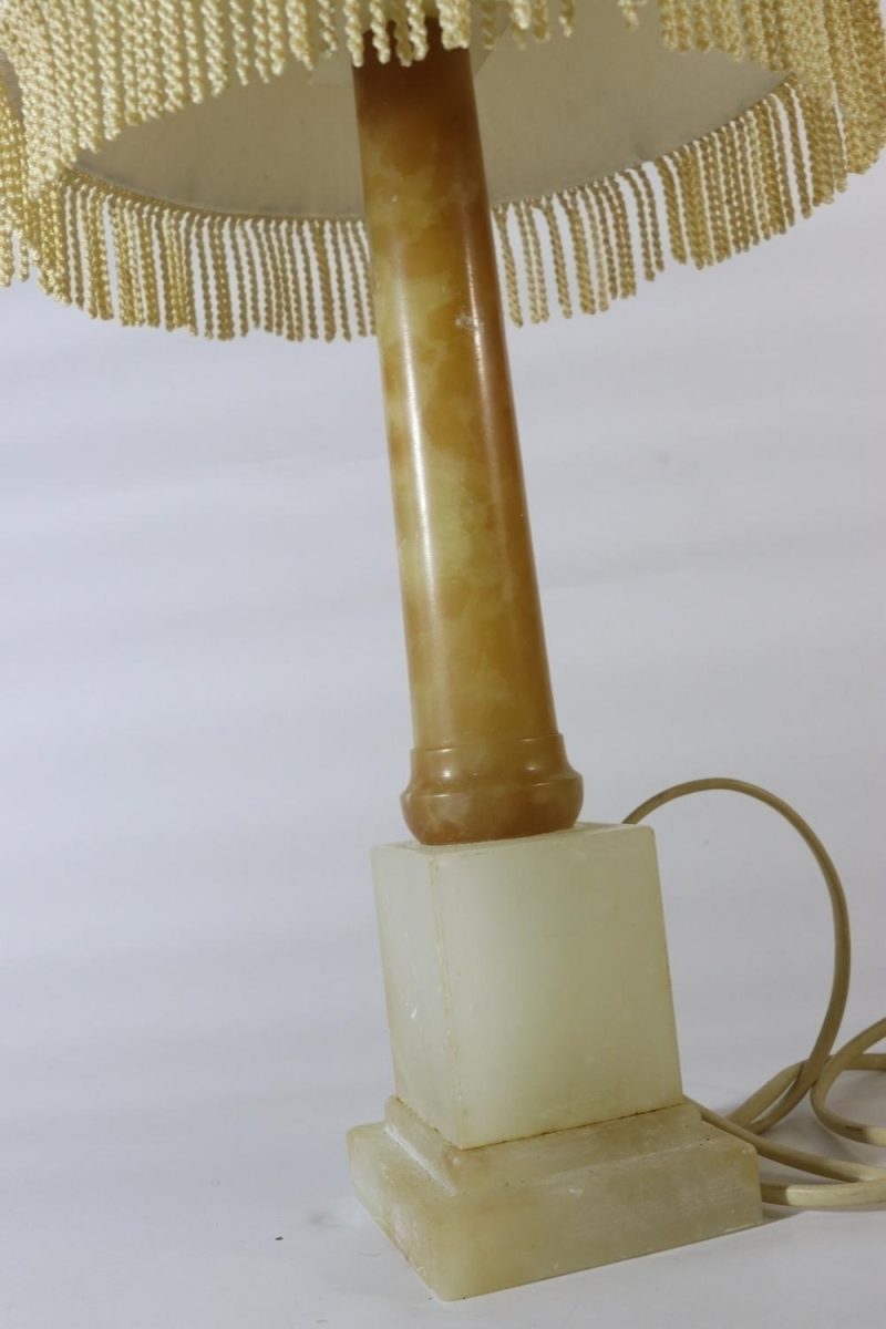 BORDSLAMPA, Alabaster  - skärm ingår