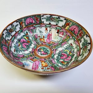 Antik kinesisk skål i Rose Canton-stil – Handmålat mästerverk, troligen 1800-tal