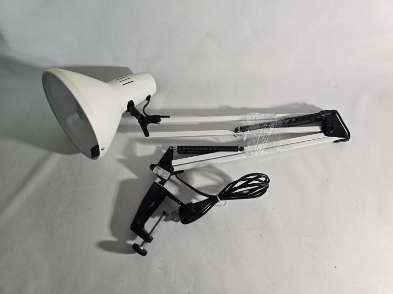 Elegant Skrivbordslampa LEDU Type 335 – En designpärla från 1970-talet