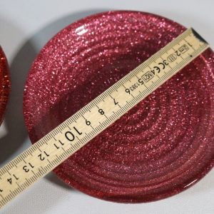 2st röda fat, glas, glitter på undersida