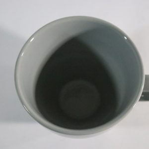 Stilren Grå Mugg från Åhléns – Tidlös Design