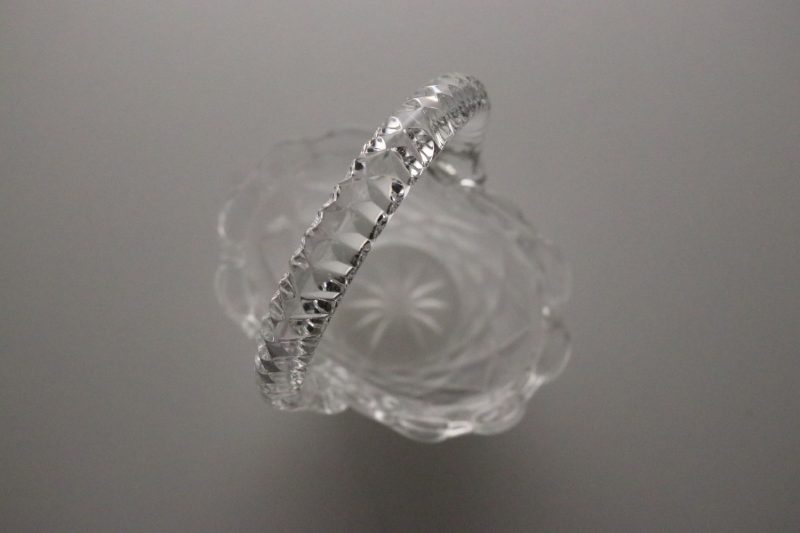 Unik Glasskål i Korgdesign – Observera Kalkbeläggning!