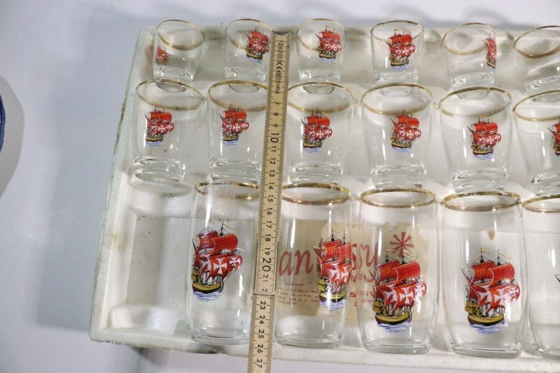 Glasservis med segelbåtsdesign - 14 delar - Mitten av 1900-talet