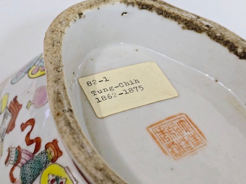 SKÅLFAT, Kina, porslin, 1800-tal, Tung Chih, höjd 7 cm, längd 20 cm