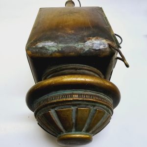 Vintage lanternformad bordslampa i mässing – Rustik och unik design
